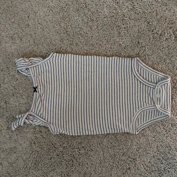 18m Outfit Bundle - Picture 5 of 6